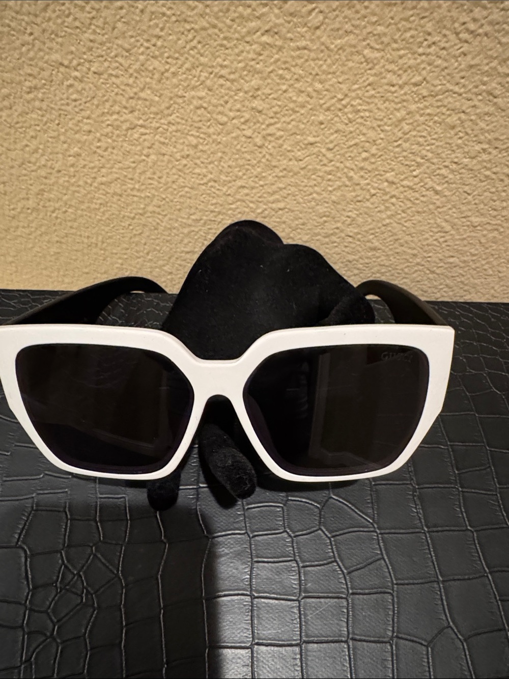 GG White and Floral Cool Design Sunglasses